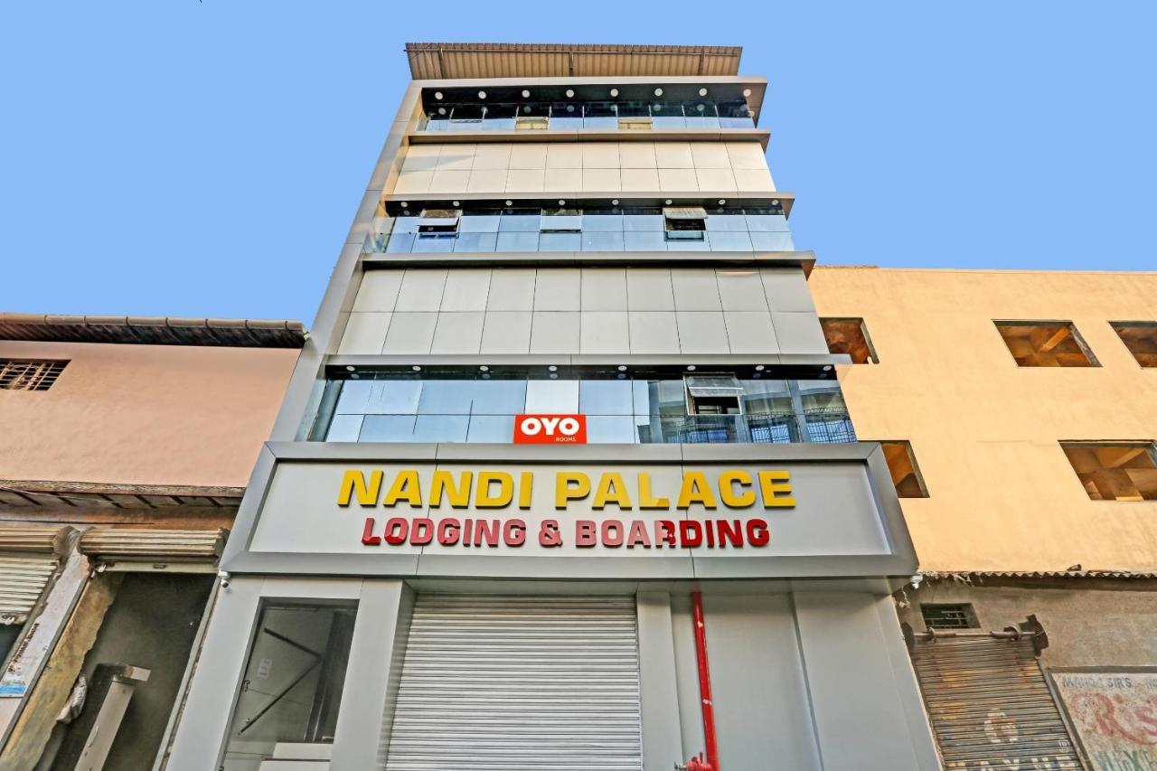 Hotel O Nandi Palace Lodging And Boarding Ulhasnagar Bagian luar foto